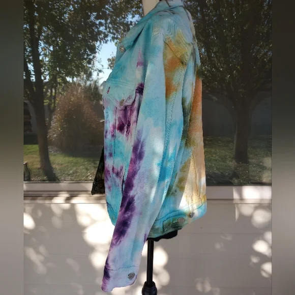 Levi's Premium Rainbow Tie Dyed Ex Boyfriend Trucker Denim Jean Jacket